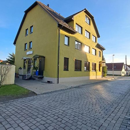 Hotel Garni Pension Zur Lutherstadt Лютерштадт-Айслебен Екстер'єр фото