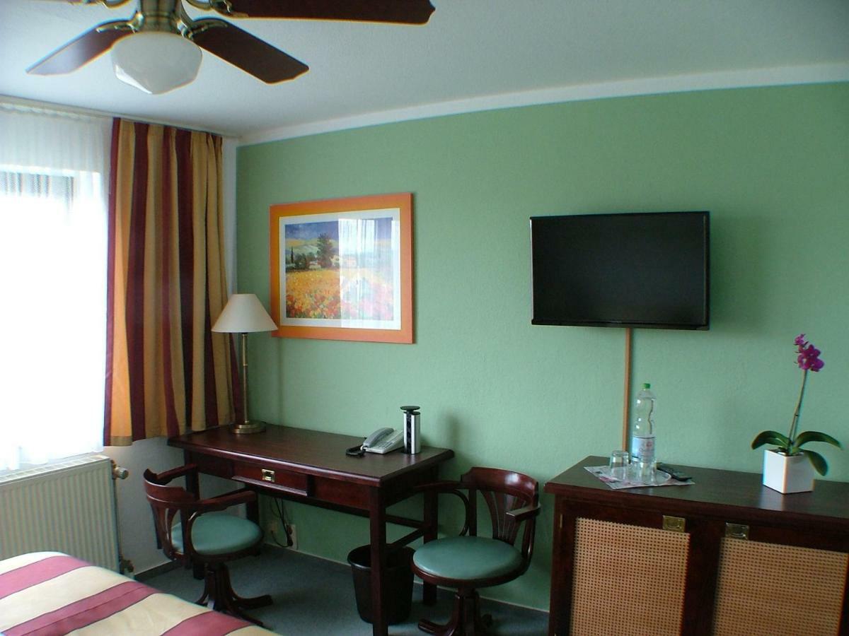 Hotel Garni Pension Zur Lutherstadt Лютерштадт-Айслебен Екстер'єр фото