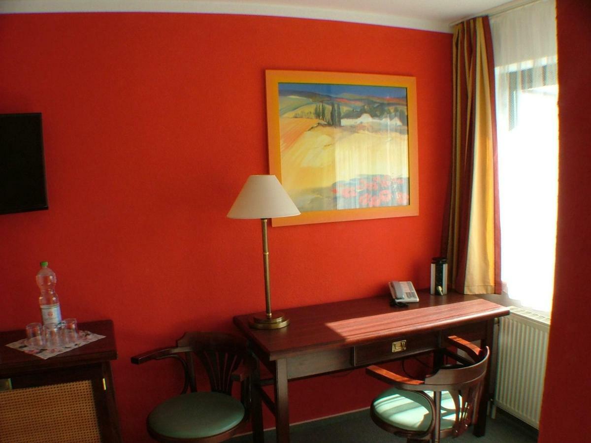 Hotel Garni Pension Zur Lutherstadt Лютерштадт-Айслебен Екстер'єр фото
