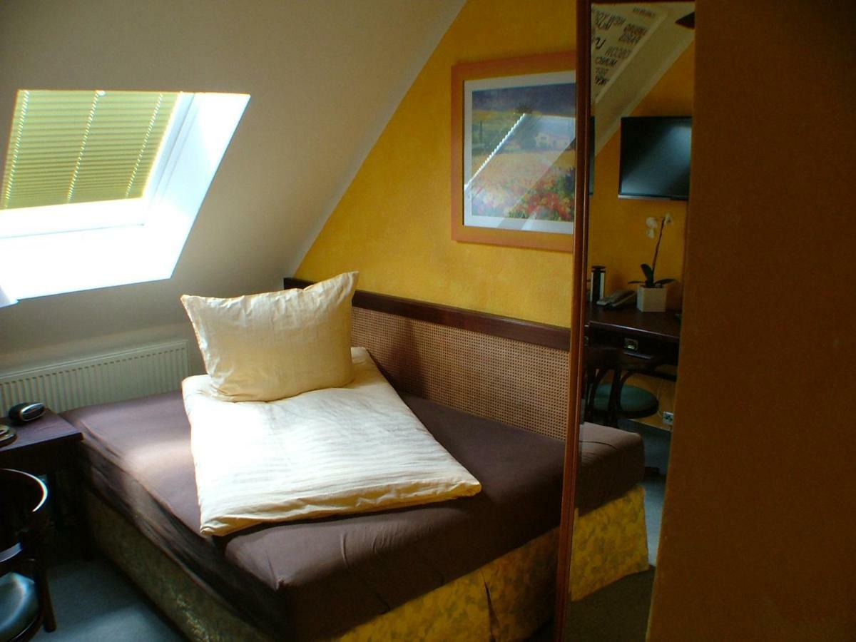 Hotel Garni Pension Zur Lutherstadt Лютерштадт-Айслебен Екстер'єр фото